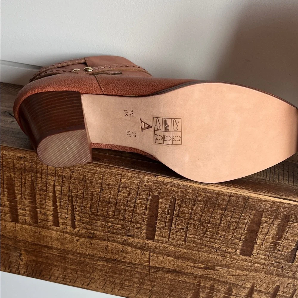 Anthropologie Leath Side Buckle Brown Leather Ankle Booties NWT Size 7